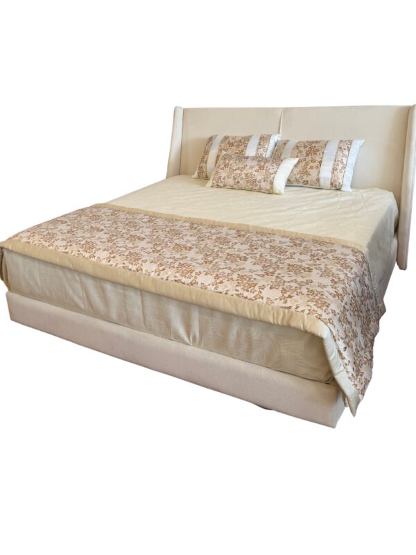 CAMA MILAN
